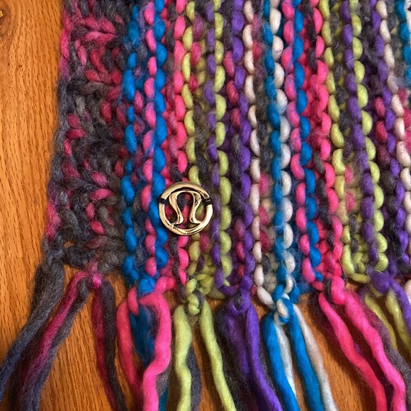 lululemon scarf & hat - Picture 2 of 3